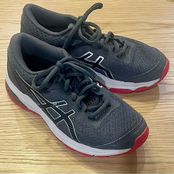 Kids ASICS GT-1000 10 GS Red, Gray & Black Sneakers Tennis Shoes Size 4.5 - Picture 1 of 6